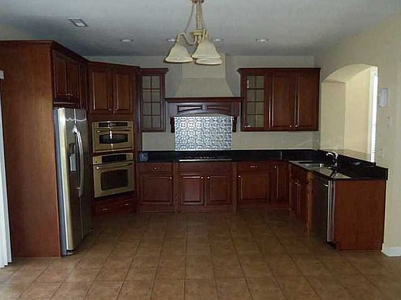 3rd image of 22311 Charthouse Ln