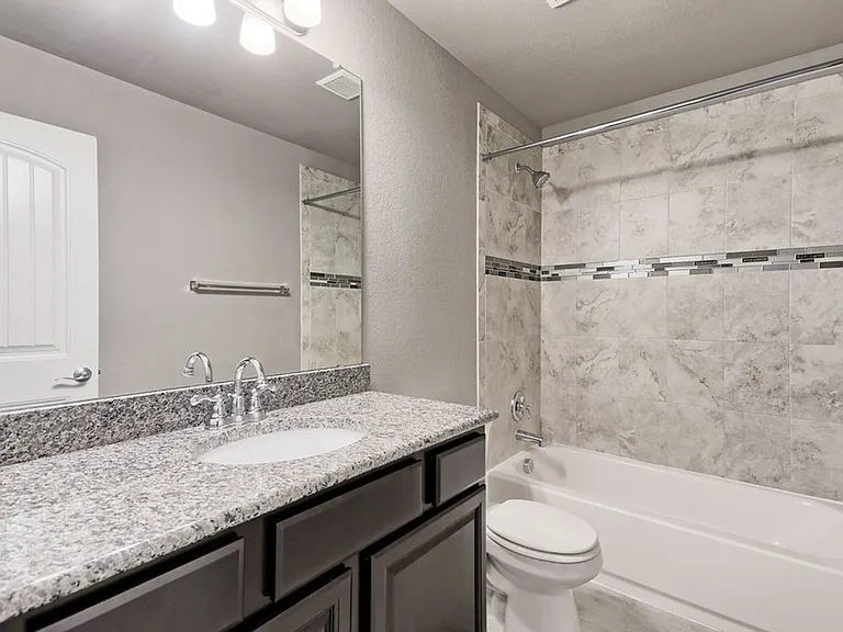 1748 Ruddlesway Dr — Photo 20