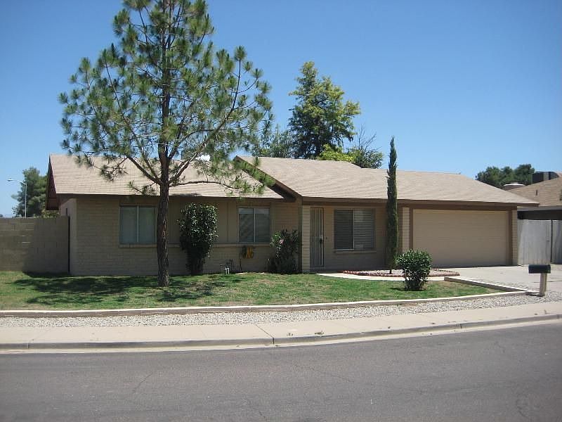 1st image of 535 S 34th Pl