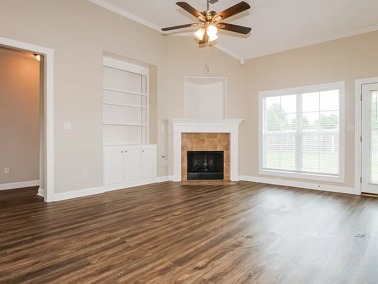 3424 Champion Hills Dr — Photo 5