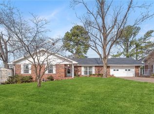 1307 W Pine St, Rogers, AR 72758