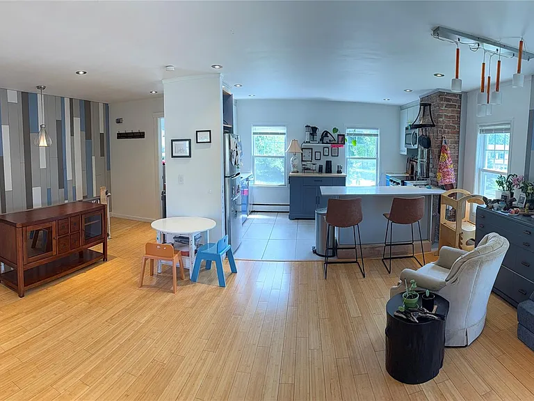 2 Broadway Ave #2 — Photo 32