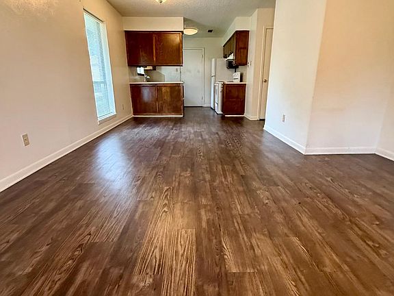 4th image of 1734 Preston Dr #1732