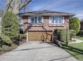 5201 Douglaston Pkwy, Flushing, NY 11362