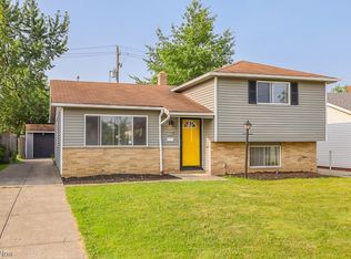 16808 Dynes Ave, Cleveland, OH