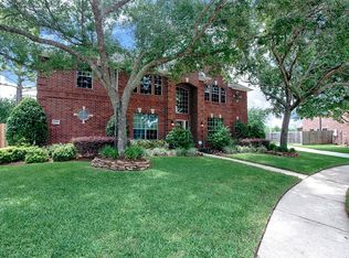 2010 Pebble Ln, Friendswood, TX 77546