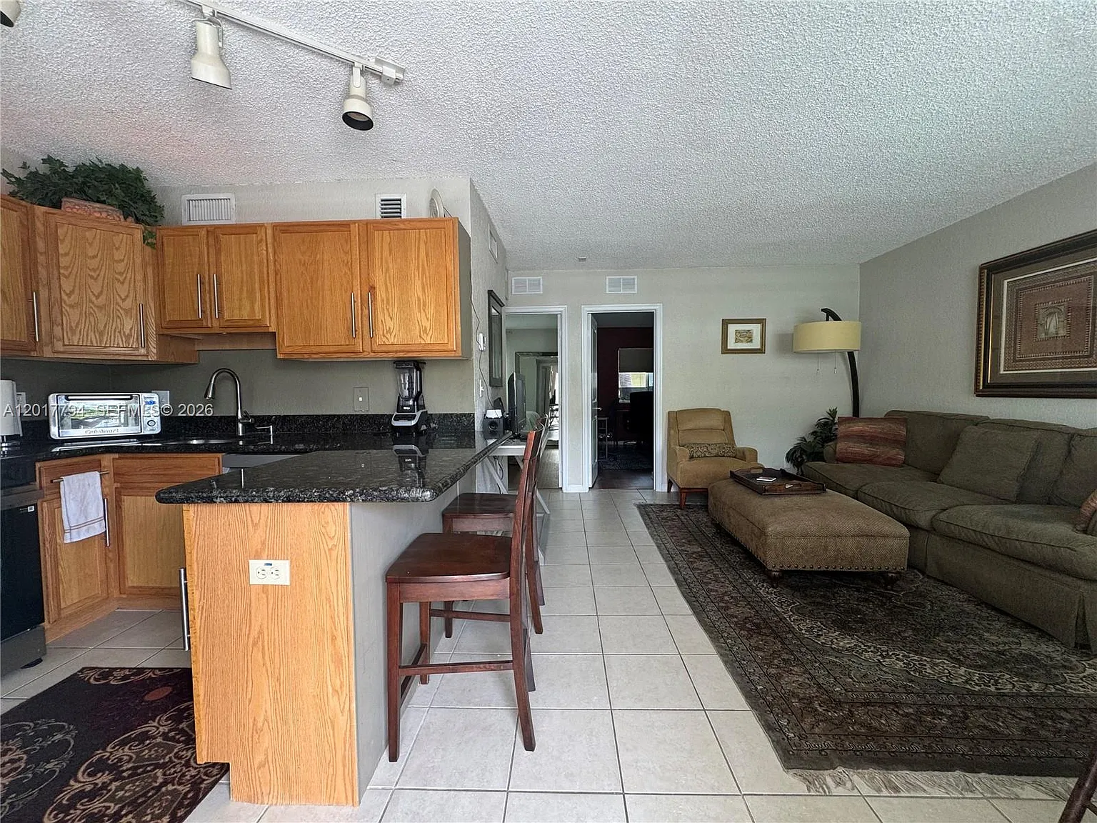 Grove At Wilton Manors Co — Photo 4