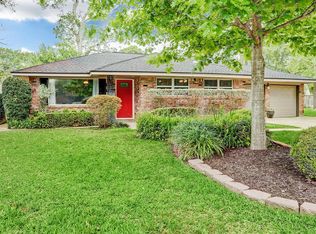 10438 Brinwood Dr, Houston, TX 77043
