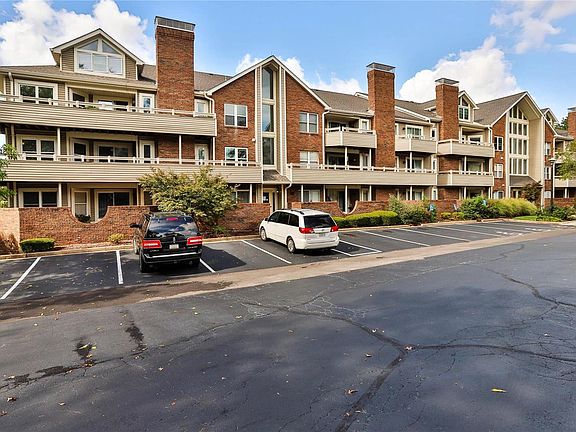 2nd image of 1010 Thoreau Ct APT 303