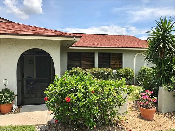 3rd image of 3968 Villmoor Ln