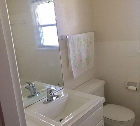 4th image of 3111 Daviess St