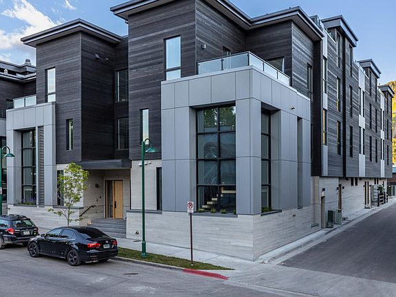3rd image of 185 N Glenwood St #12