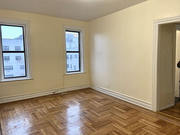 4th image of 3820 Waldo Ave #4I