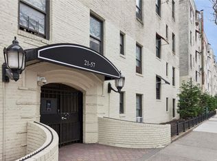 2157 33rd St APT 4D, Astoria, NY 11105