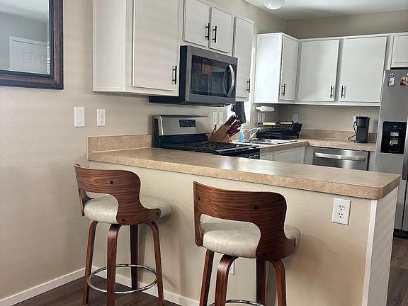 4th image of 273 N Fall St W