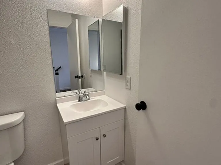 3411 Center Dr — Photo 29