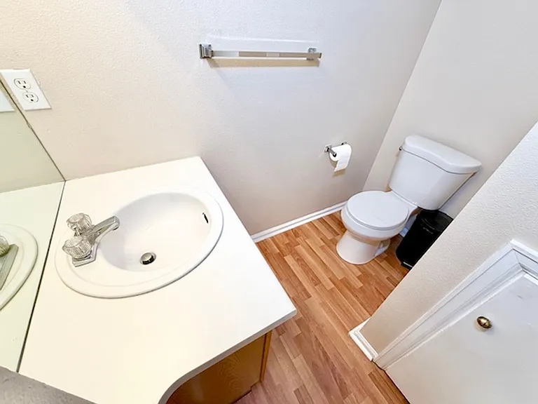1085 W 112th Ave #B — Photo 9
