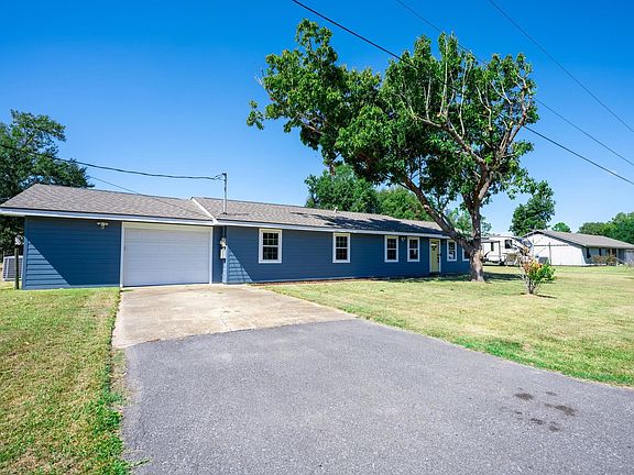 3rd image of 7602 Green Meadow Rd