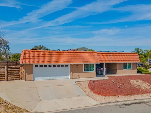 23391 Gray Fox Dr, Canyon Lake, CA 92587