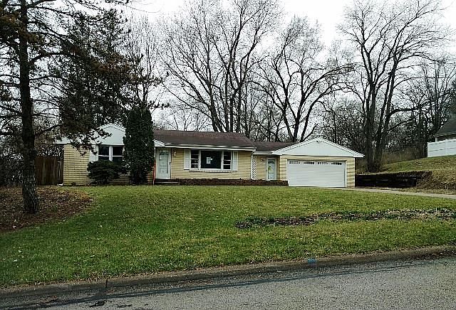 1st image of 2323 Clover Ave
