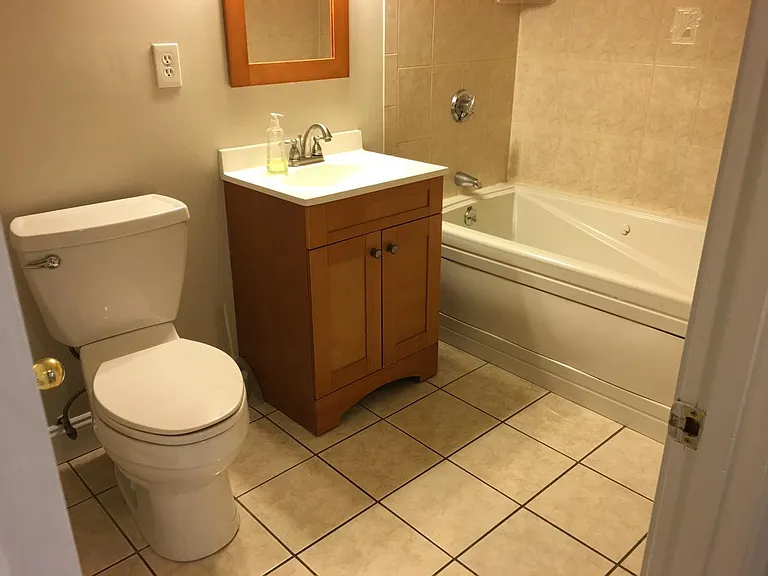 100 Emerson St #1 — Photo 8