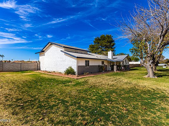 3rd image of 3132 N 106th Avenue