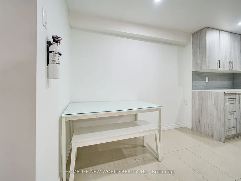 133 Stather Cres #BASEMENT — Photo 7