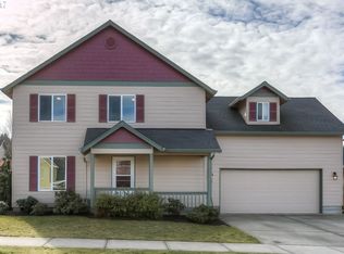 1454 Ryan Dr, Silverton, OR 97381