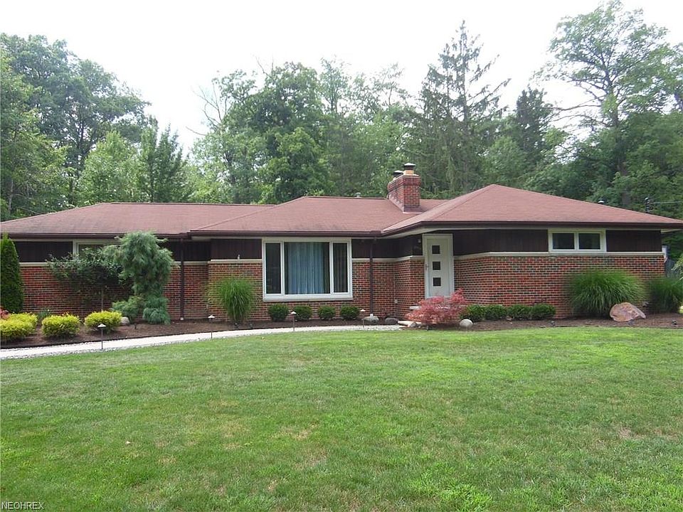 1st image of 2904 Cricket Ln