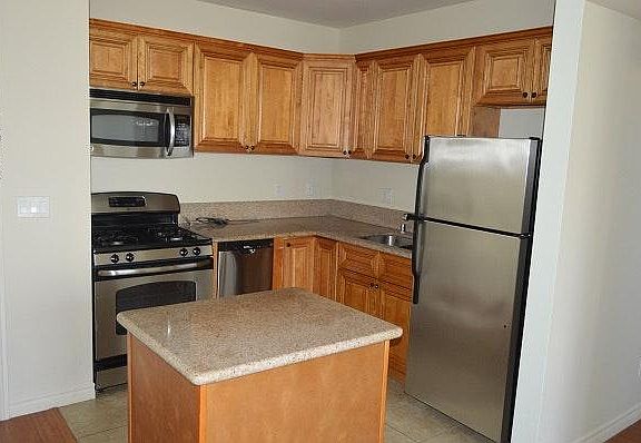 2nd image of 7901 Ventura Canyon Ave