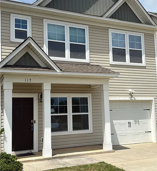 117 Weaver Way