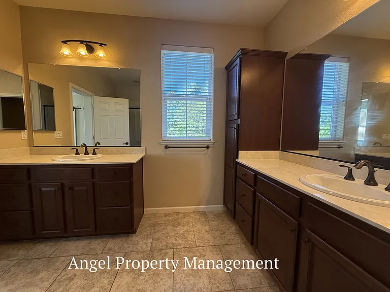 128 Dowd Ct — Photo 26