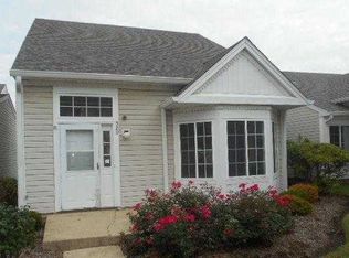 520 Hidden Creek Ln, North Aurora, IL