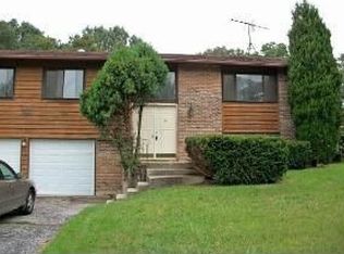 302 Charlestown Dr, Bolingbrook, IL 60440