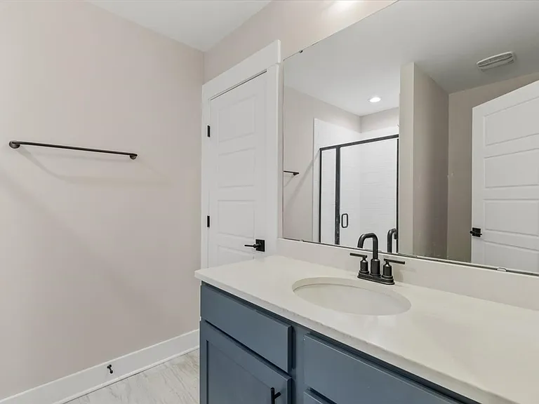 2129 Big Falls Dr — Photo 8