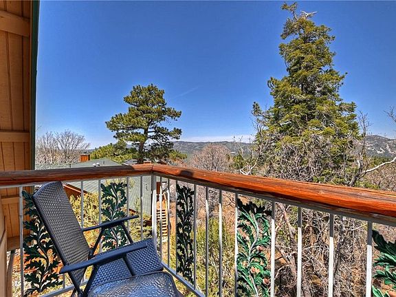 5th image of 1335 La Crescenta Dr