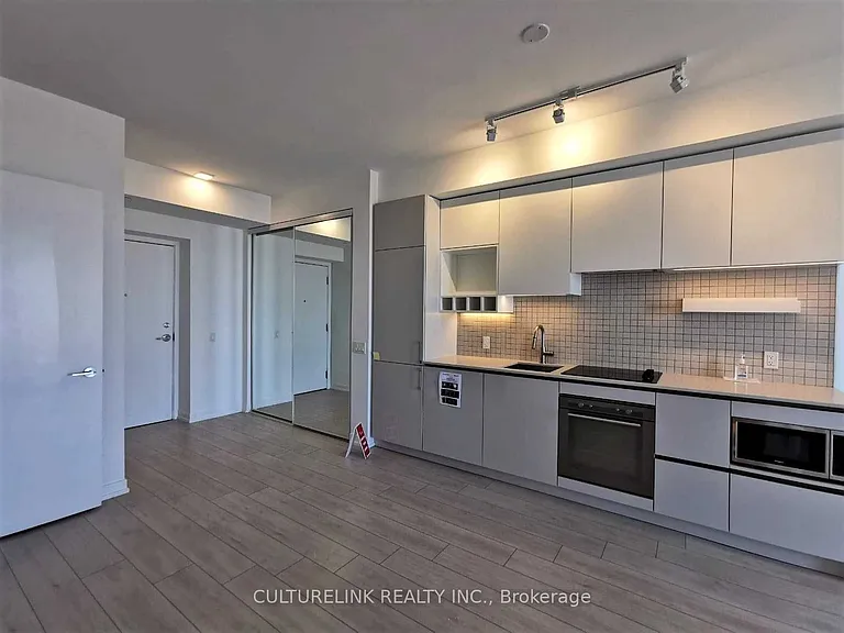 950 Portage Pkwy #5601 — Photo 4