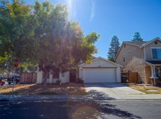 1010 Sparrow Hawk Ln, Patterson, CA 95363