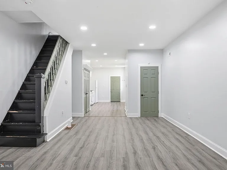 1406 S Allison St — Photo 3