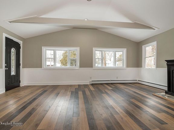 5th image of 90 Ferndale Ave