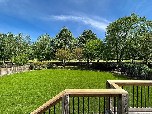 3rd image of 2512 Brighthaven Dr