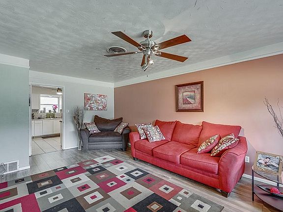 5th image of 7358 Meadowbrook Dr