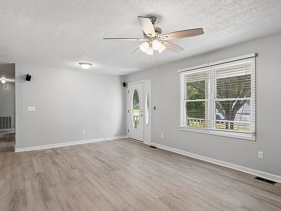 3rd image of 744 Grapevine Rd