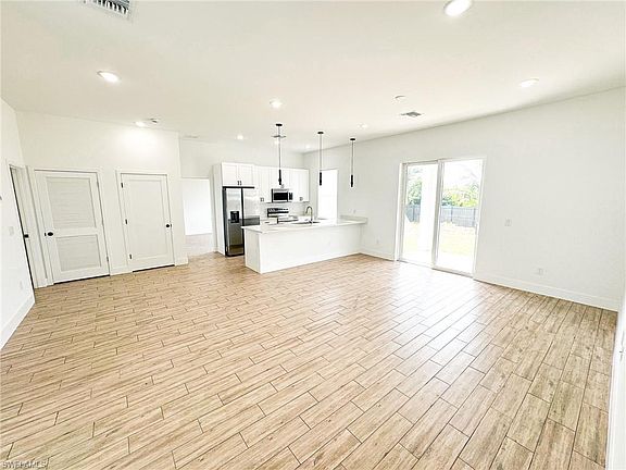 3rd image of 2503 26th ST W