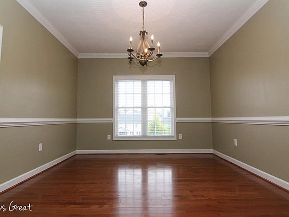 5th image of 2348 Foxfield Ln