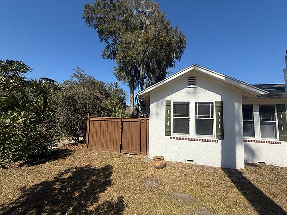 2nd image of 440 NE 9th Ave
