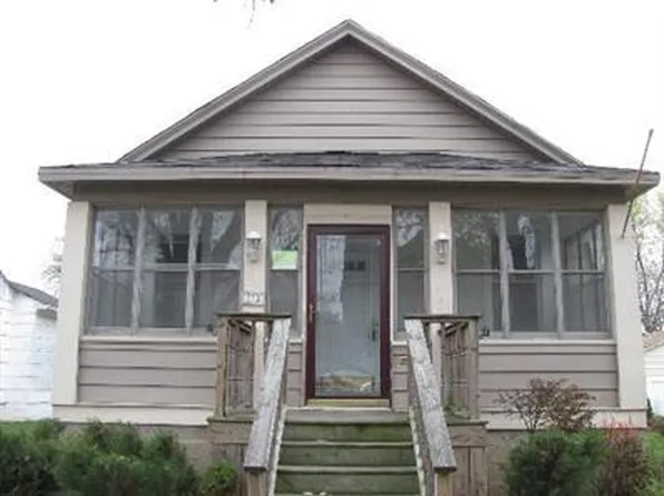 378 S Alma Ave, Kankakee, IL 60901