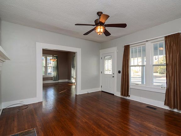 4th image of 1542 Douglas Ave