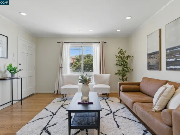 71 Gladstone Dr, San Francisco, CA 94112