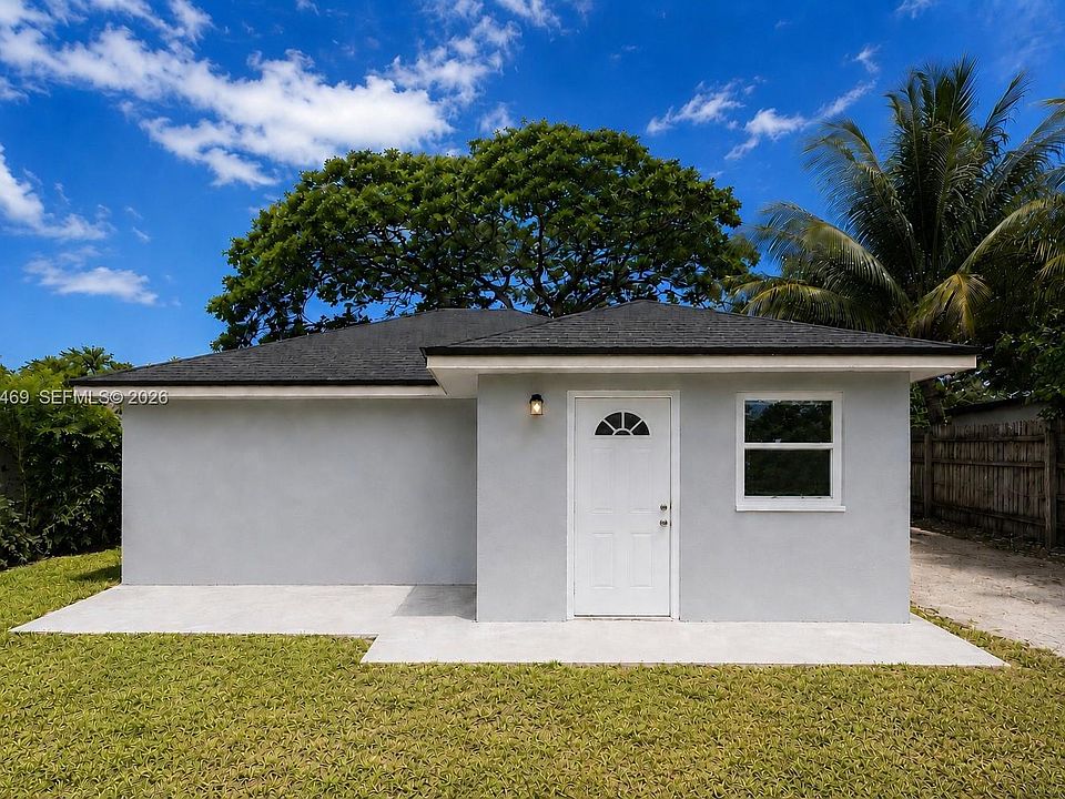 1st image of 1861 NW 112th St